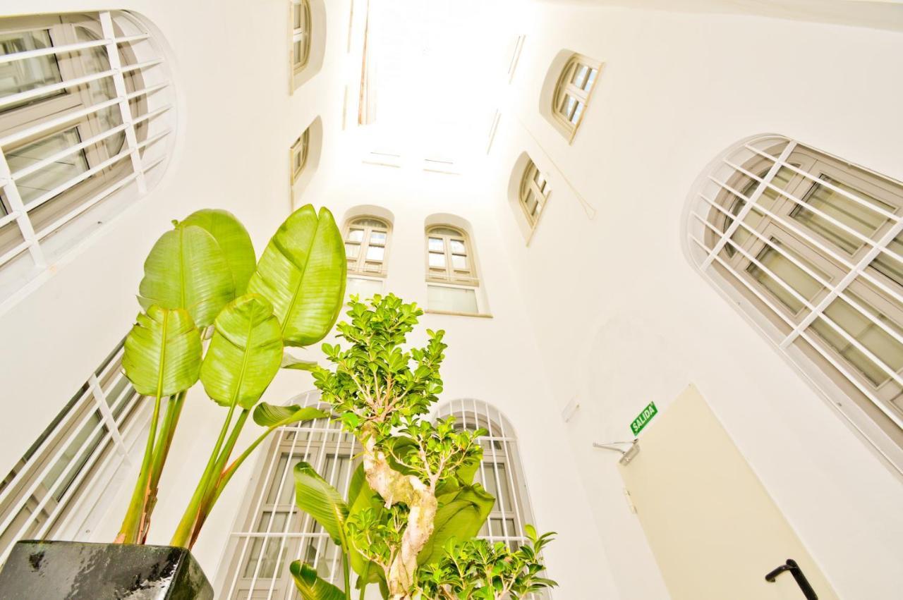 Ninesuites Sevilla Bagian luar foto